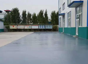 枣庄彩色路面喷涂翻新的材料对冬季